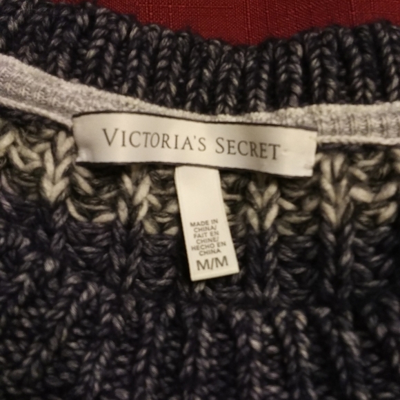 Vitoria Secret Knit Sweater - Picture 8 of 8